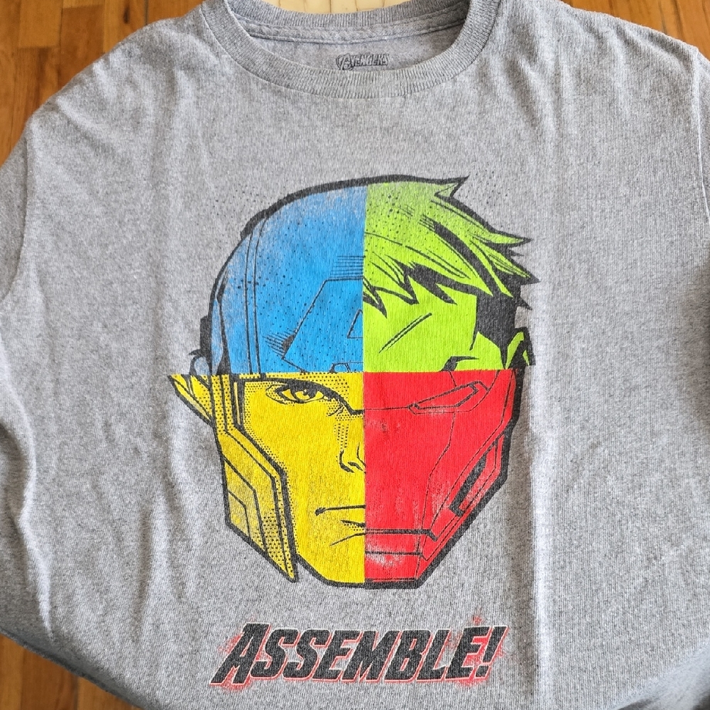 Marvel Gray Short-Sleeve Tee with Multicolor Panel Face Graphic
